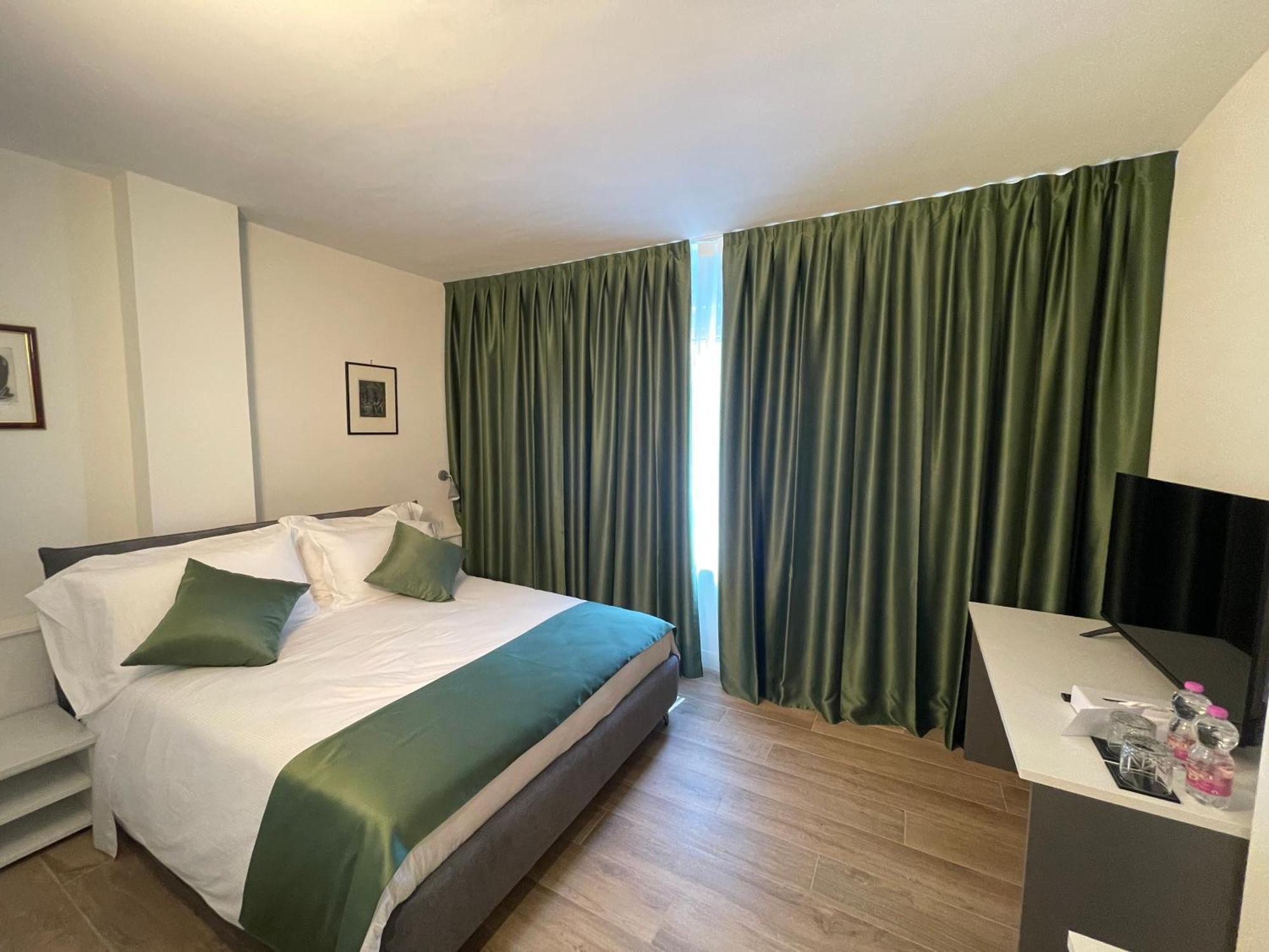 Hotel Saint Michel Gorycja Zewnętrze zdjęcie